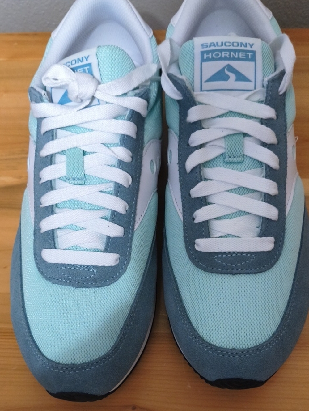 Saucony Hornet Women's Mint and White Retro Sneakers